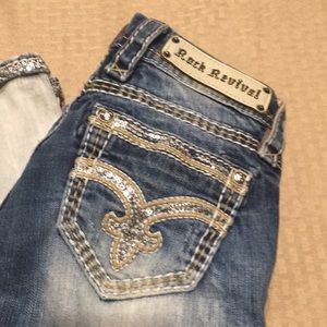 Rock Revival Crop Jeans